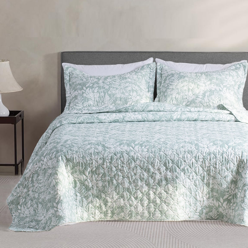 Kasentex Spring Lightweight Botanical Green Floral Quilt Set - Light All Season Bedding, Room Decor, Graduation Gifts